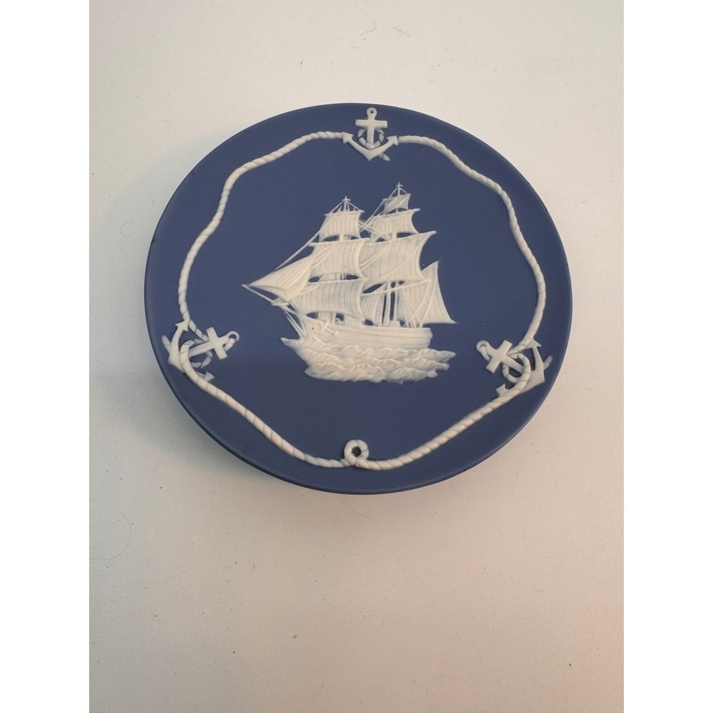 Vintage 1978 MBC Original Blue Jasperware Style Ship Wall Hanging Decanter 5" - Picture 2 of 9